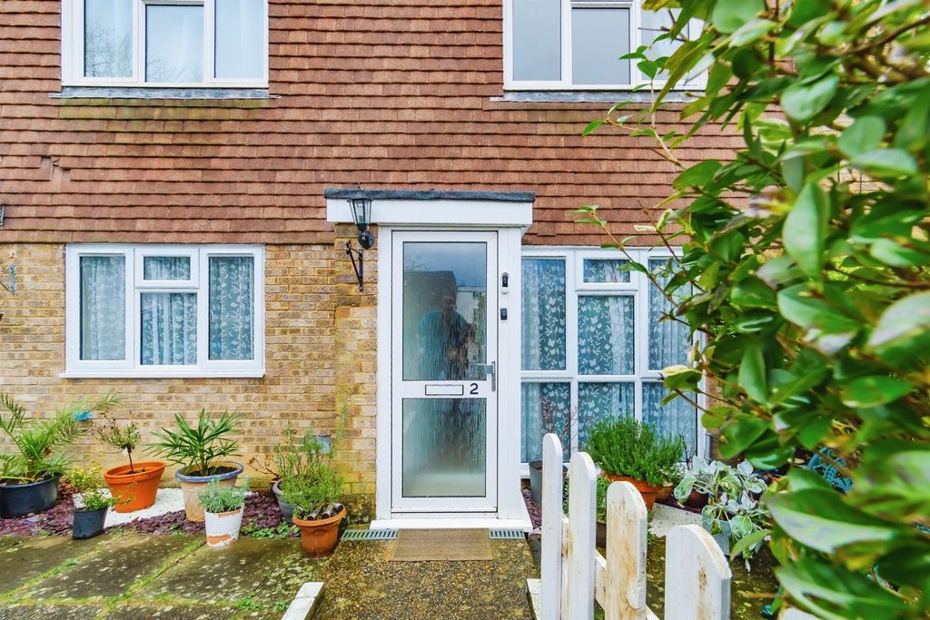 Property photo 2 of 11