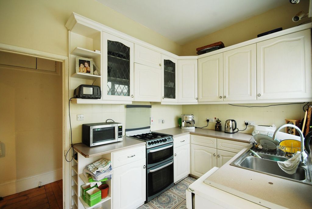 Property photo 3 of 21