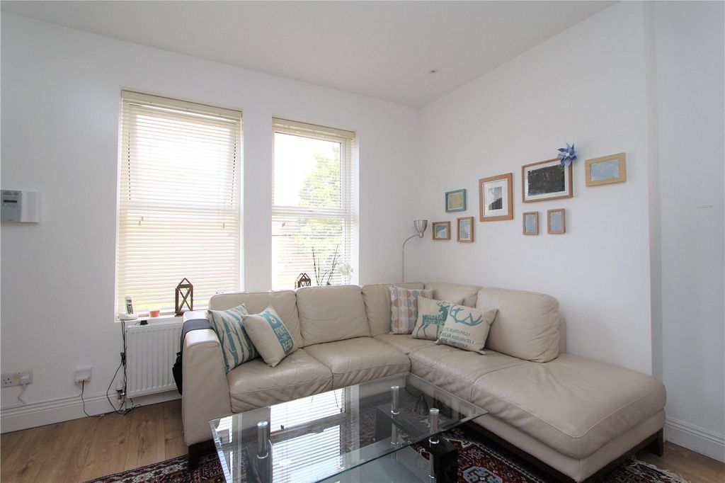 Property photo 3 of 6 Picture No. 07