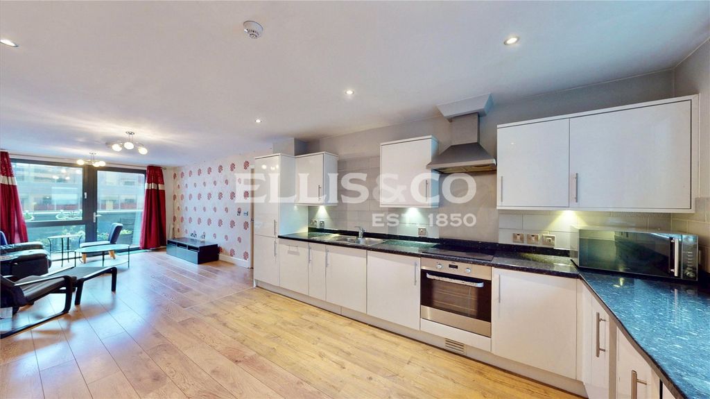 Property photo 3 of 25 Picture No. 06