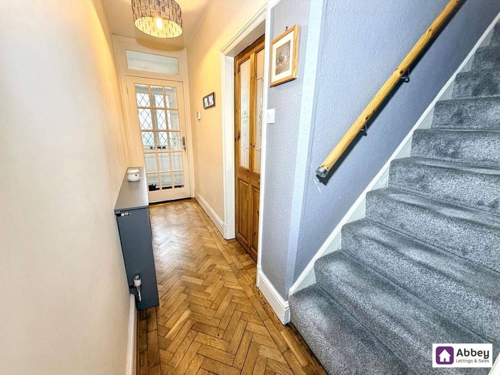 Property photo 2 of 15 Entrance Hall