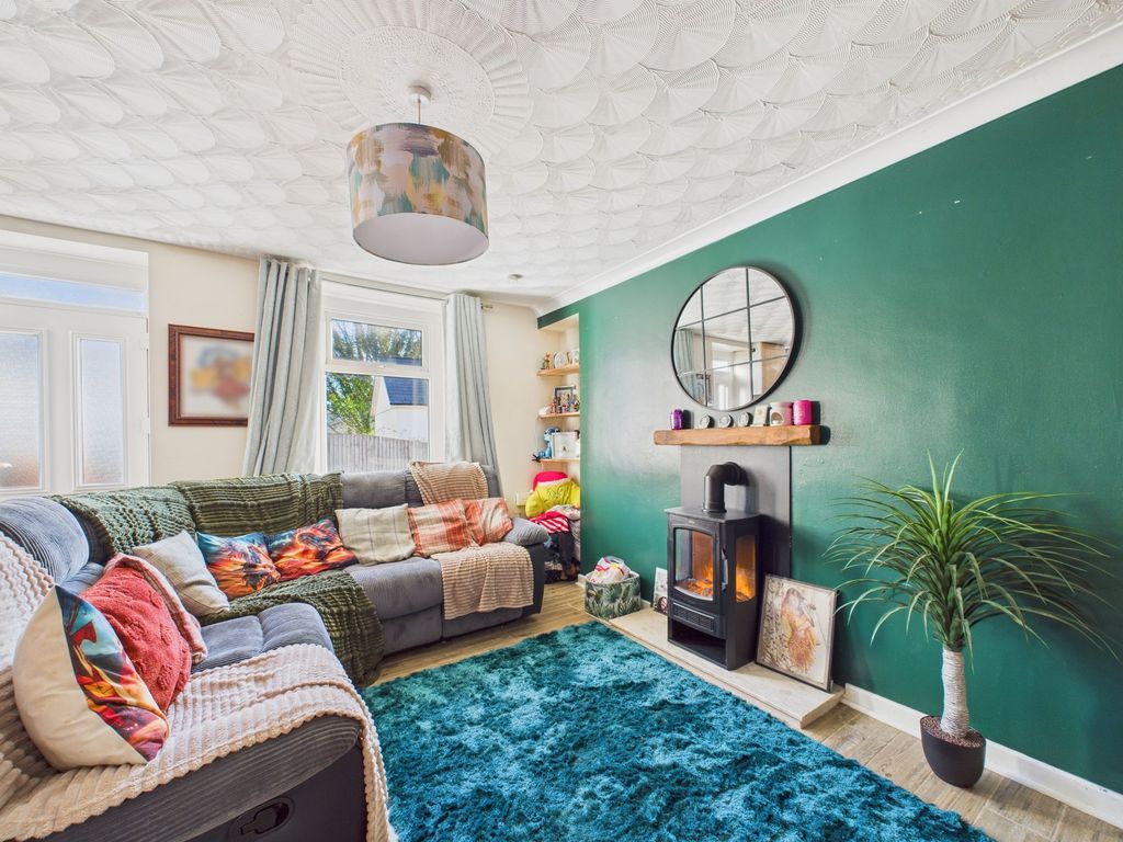 Property photo 3 of 31