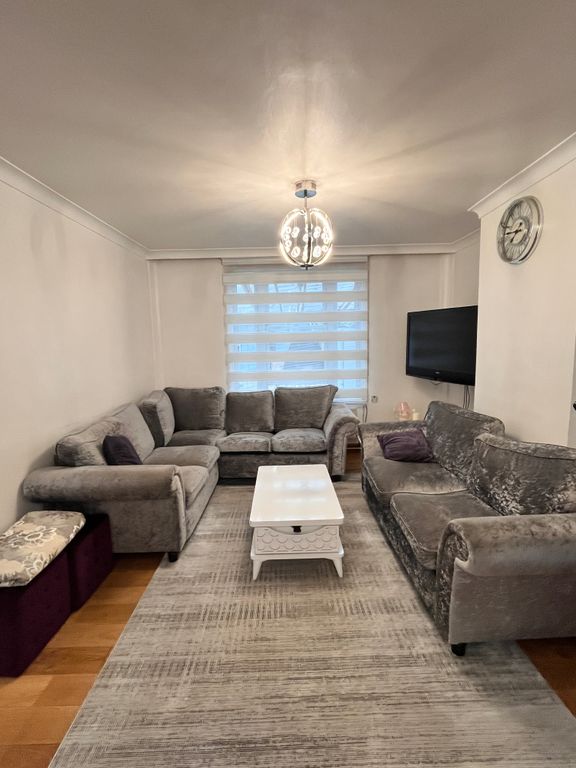 Property photo 3 of 22