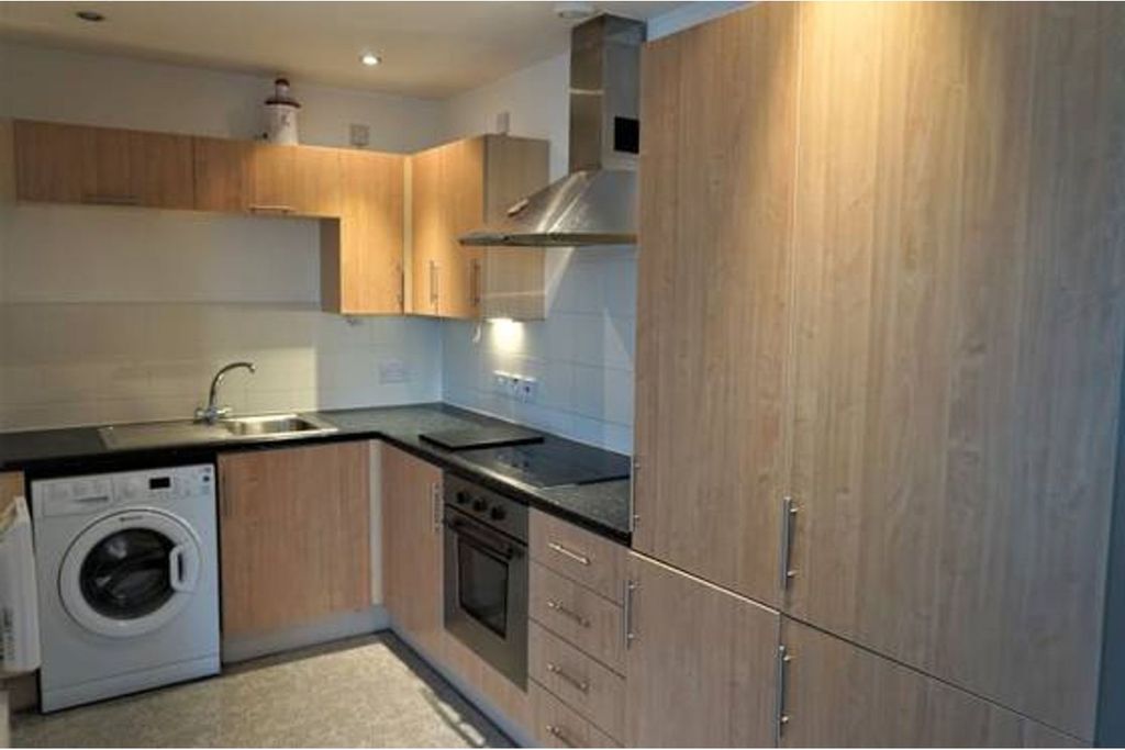 Property photo 2 of 9