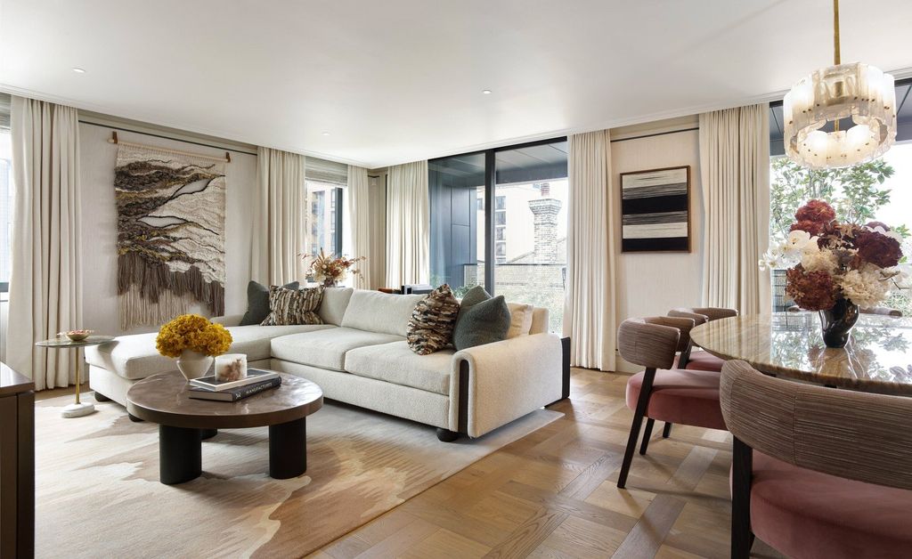 Property photo 1 of 22 Reception Room