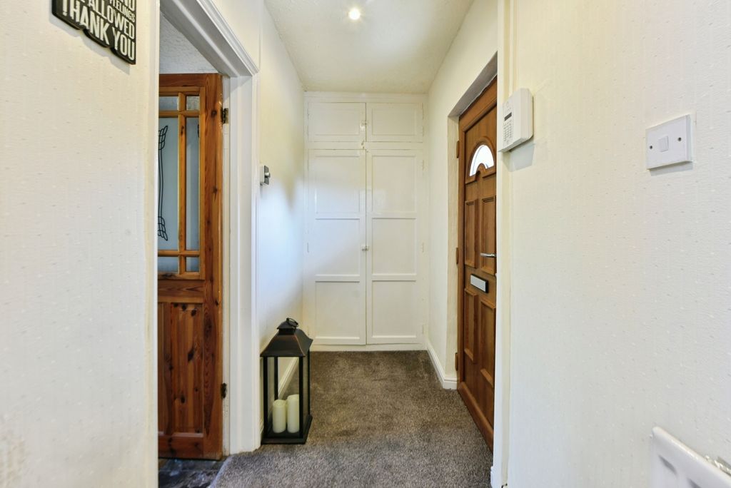 Property photo 2 of 18 Photo