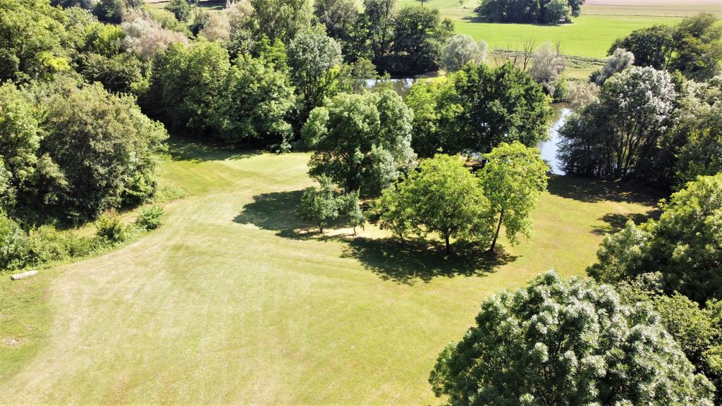 Property photo 3 of 9