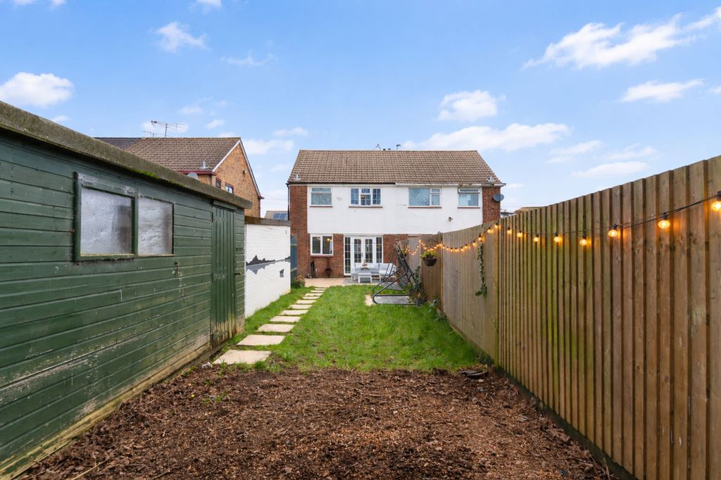 Property photo 3 of 21 Garden