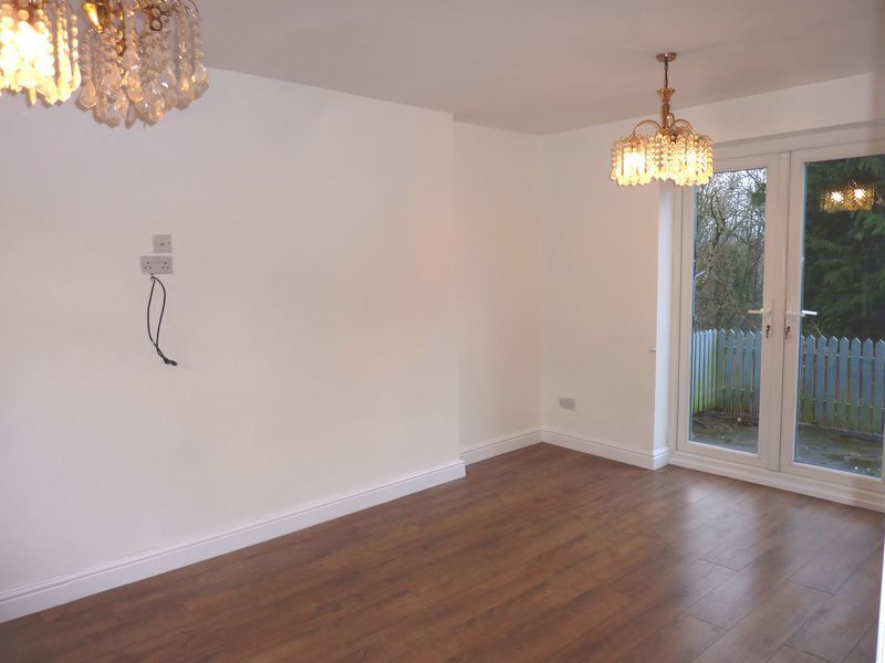 Property photo 2 of 17 Lounge