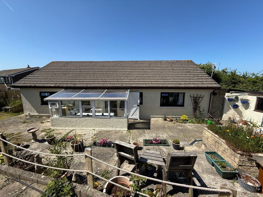 Property photo 3 of 43
