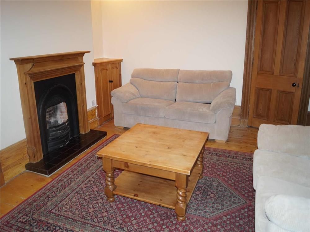 Property photo 2 of 6 Lounge 2