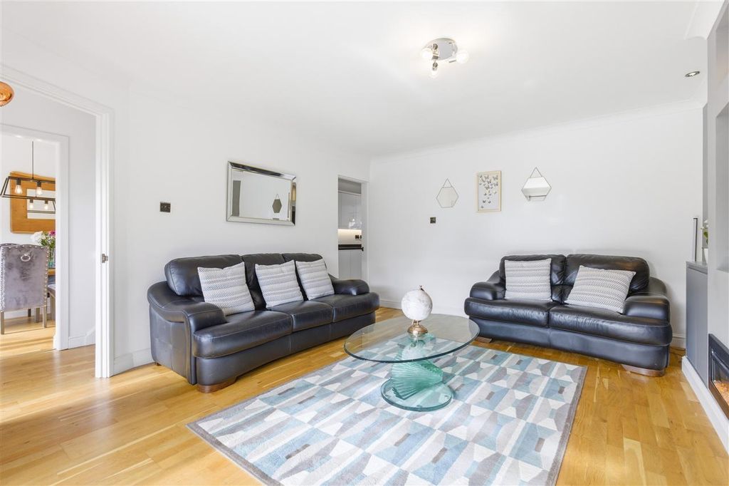 Property photo 3 of 22