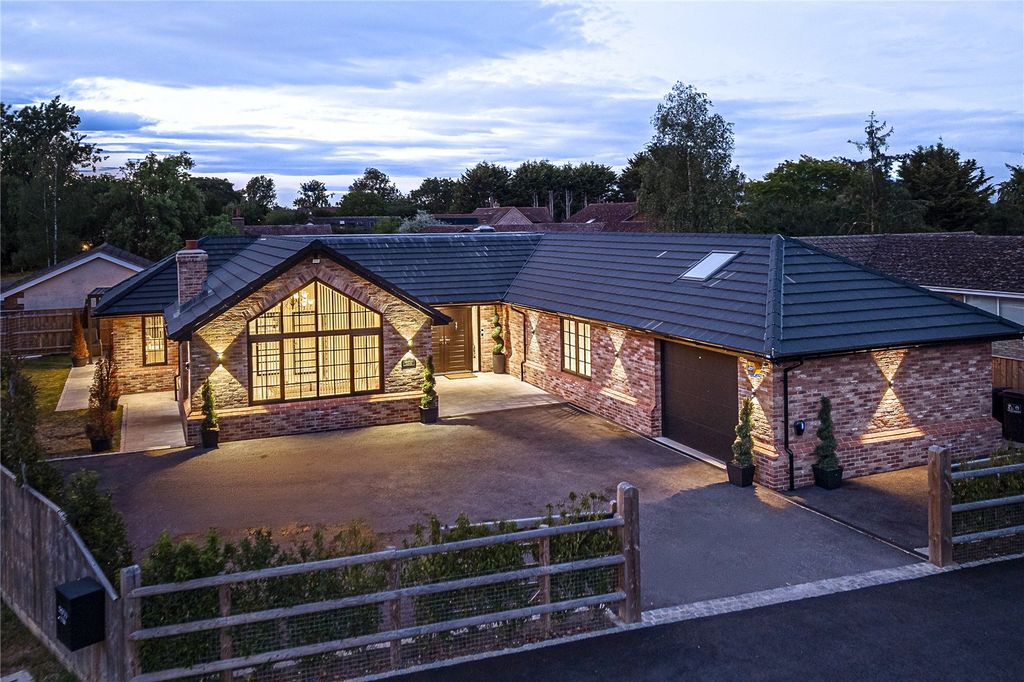 Property photo 2 of 38 Picture No. 41