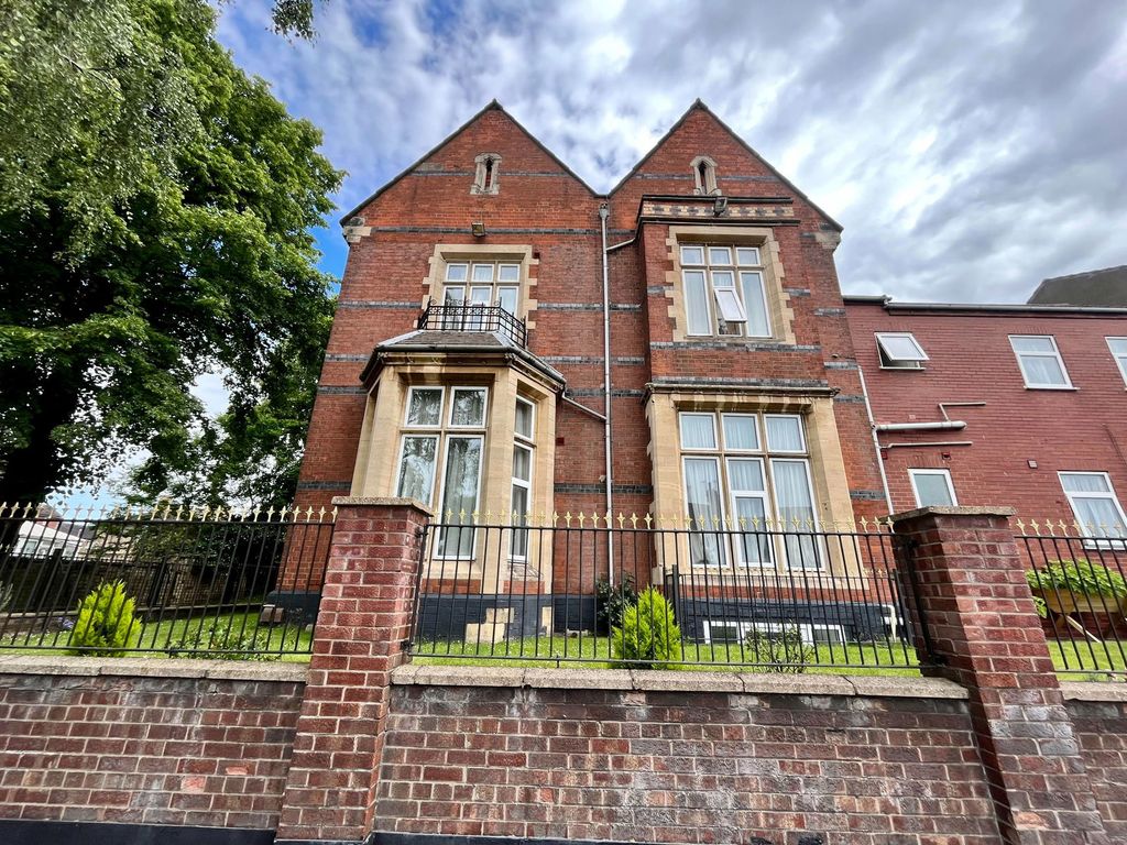 Property photo 1 of 6