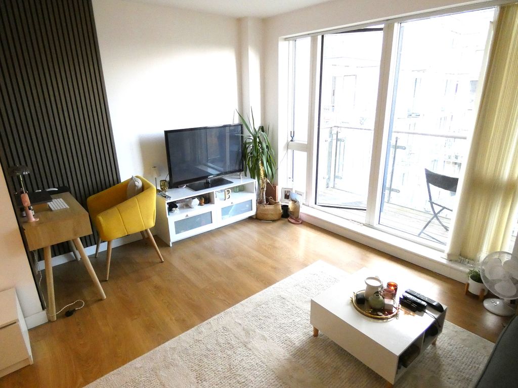 Property photo 2 of 19