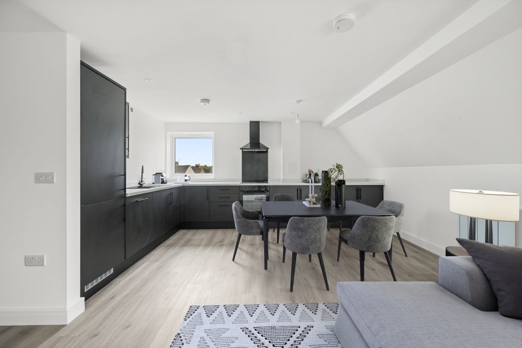 Property photo 2 of 9 Dining Room