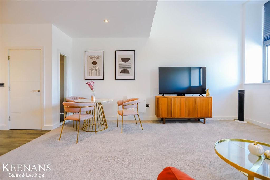 Property photo 3 of 48 3.Jpg