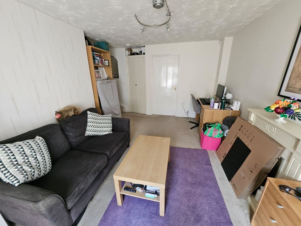 Property photo 2 of 15 Photo 12