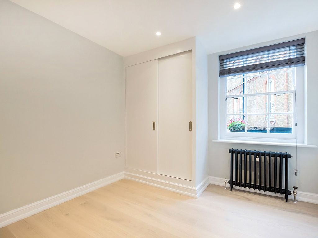Property photo 3 of 16 Earlham Street