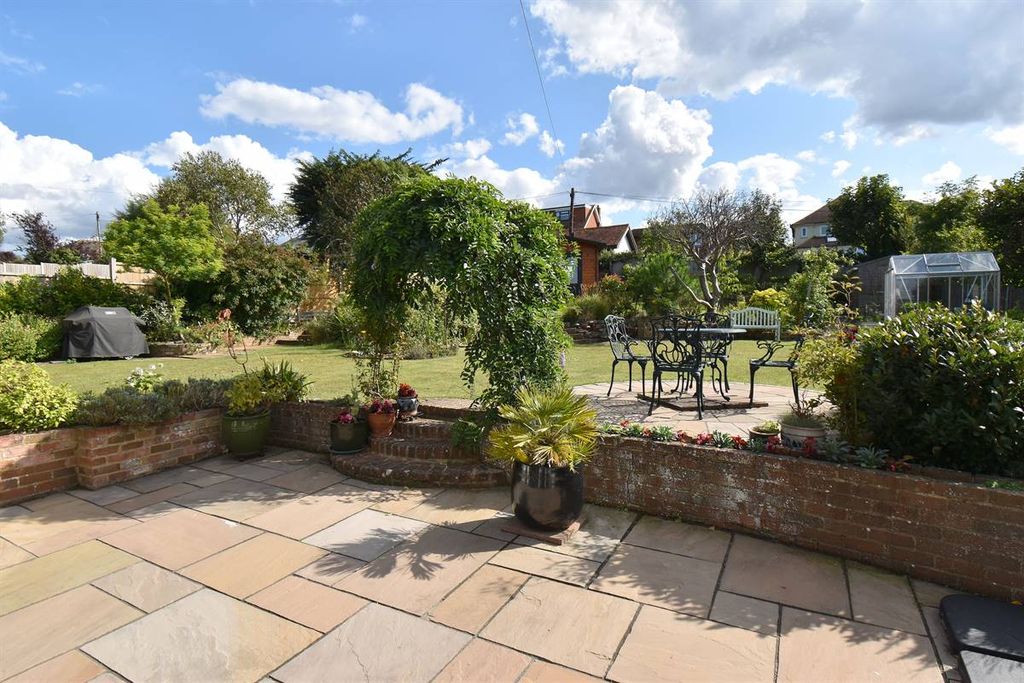 Property photo 2 of 36