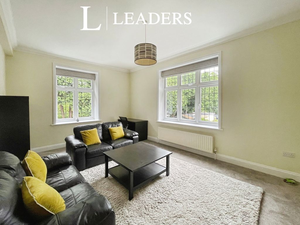 Property photo 2 of 17 96Bb9308--4140-A00A-