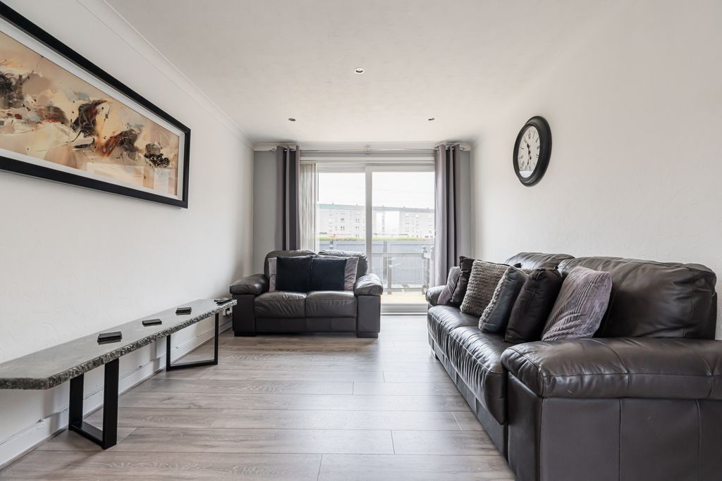 Property photo 2 of 18 Property Image 2