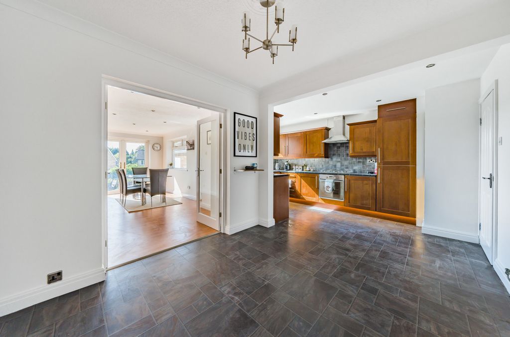 Property photo 3 of 12 980349 (3).Jpg