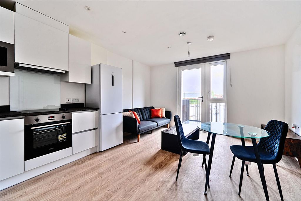 Property photo 2 of 12 1301014-4-684167d69d389.Jpg