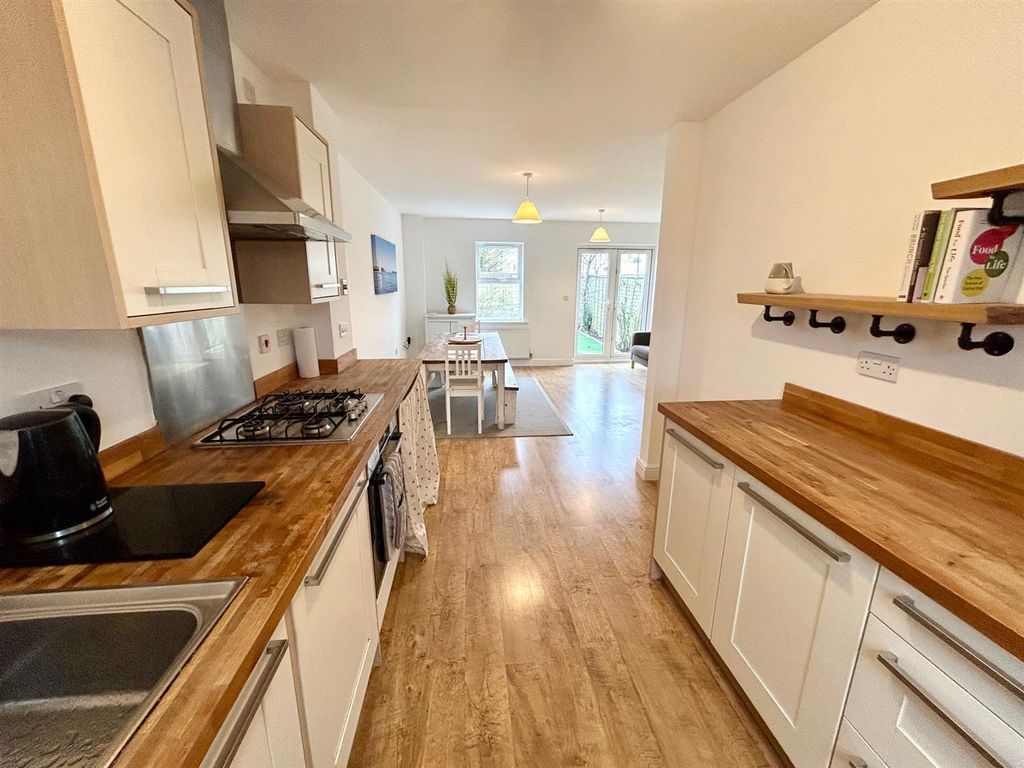 Property photo 2 of 18 2