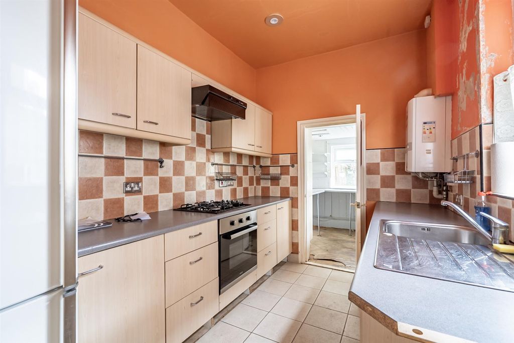 Property photo 2 of 15