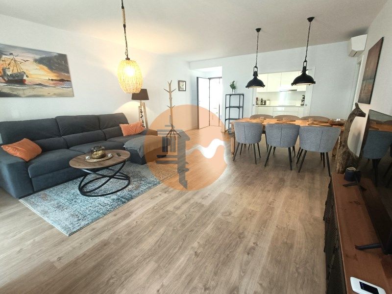 Property photo 2 of 42