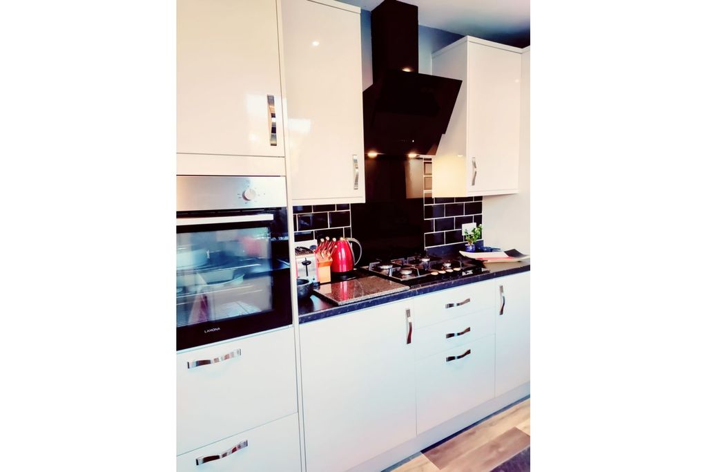 Property photo 1 of 14 Kitchen