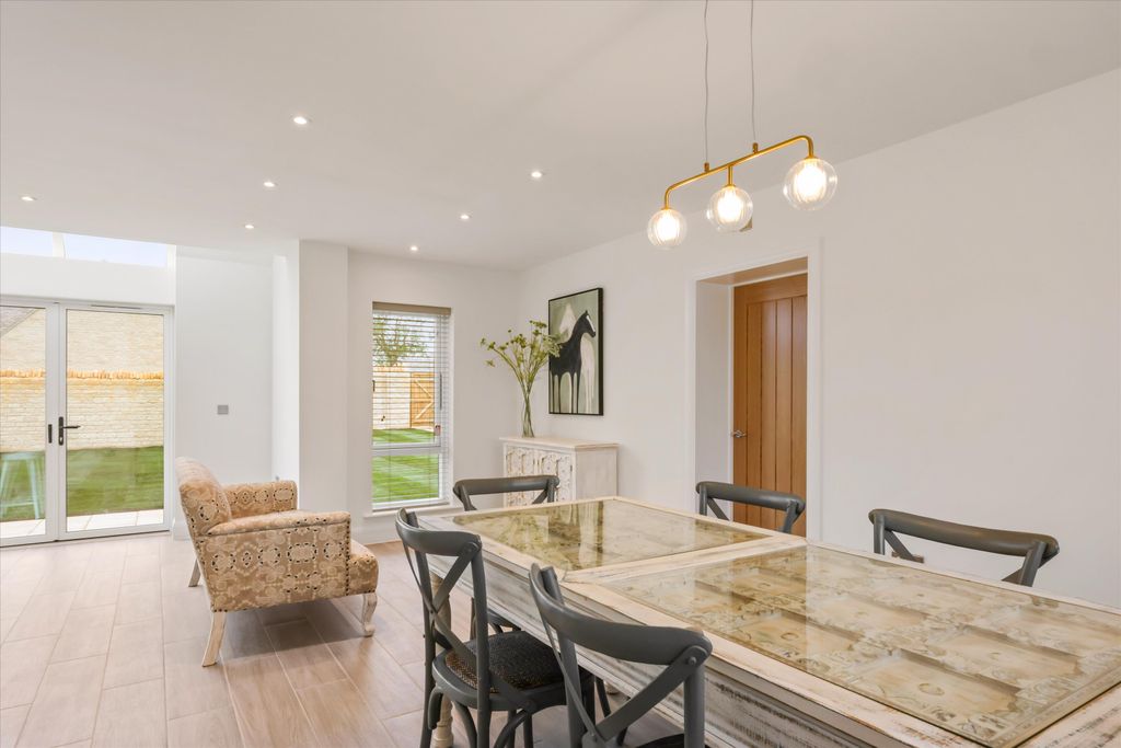 Property photo 3 of 17 Image