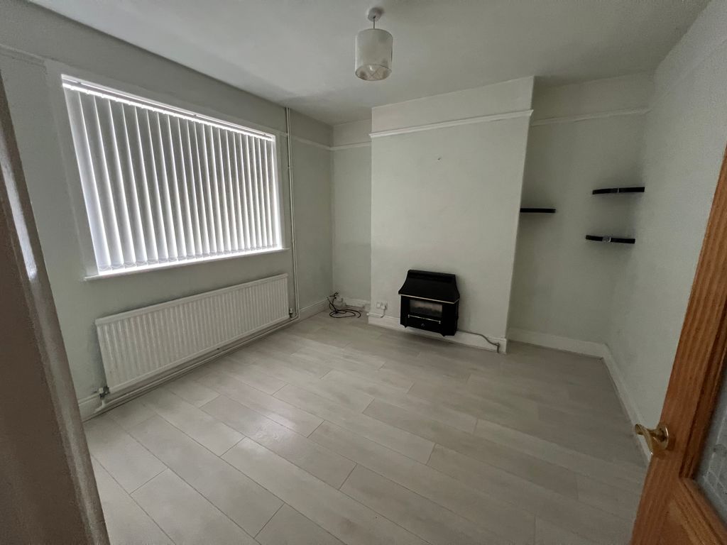 Property photo 3 of 9 Bedroom