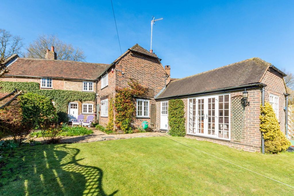 Property photo 3 of 31