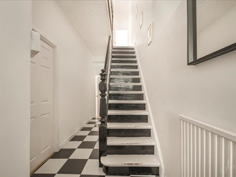 Property photo 2 of 22 Hallway