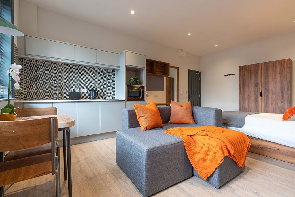 Property photo 1 of 6 Photo 0