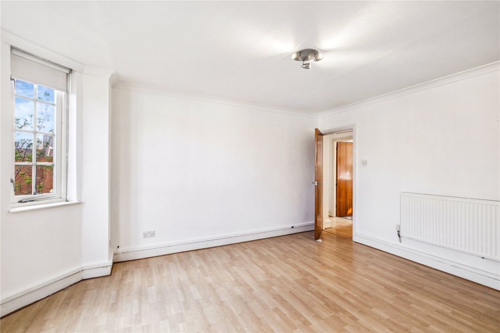 Property photo 3 of 8 Reception Room