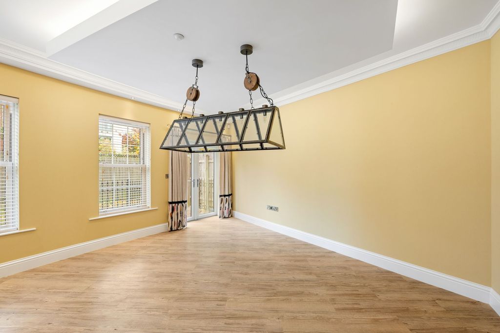 Additional image 15 of 6 bed end terrace house for saleShelley Place, The Colosseum, Lincoln LN1