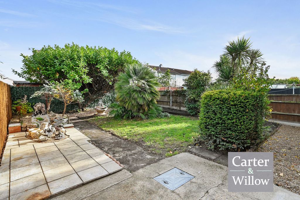 Property photo 3 of 17