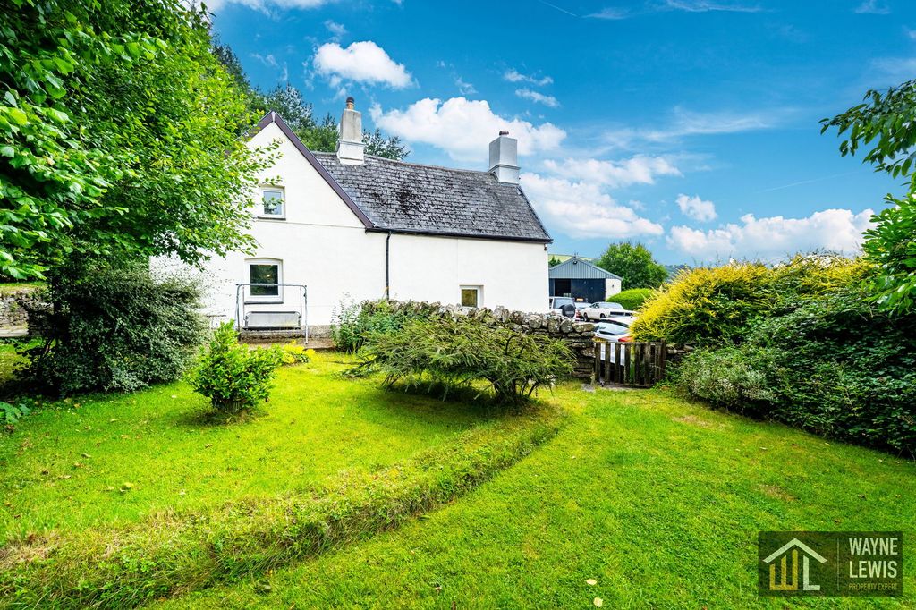 Property photo 2 of 61
