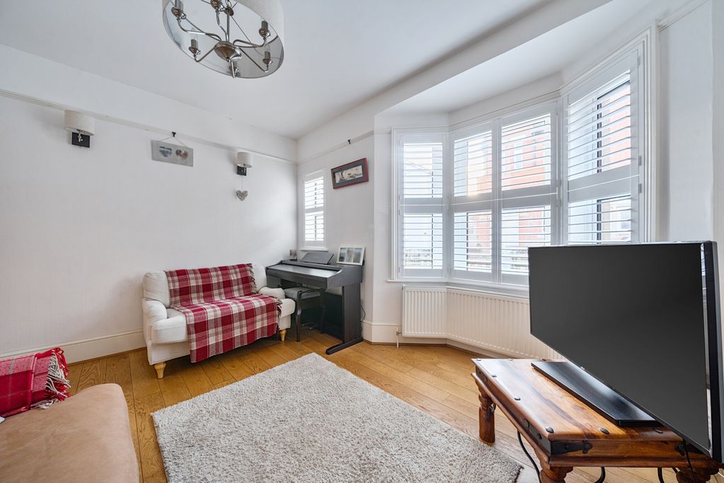 Property photo 2 of 19 Reception