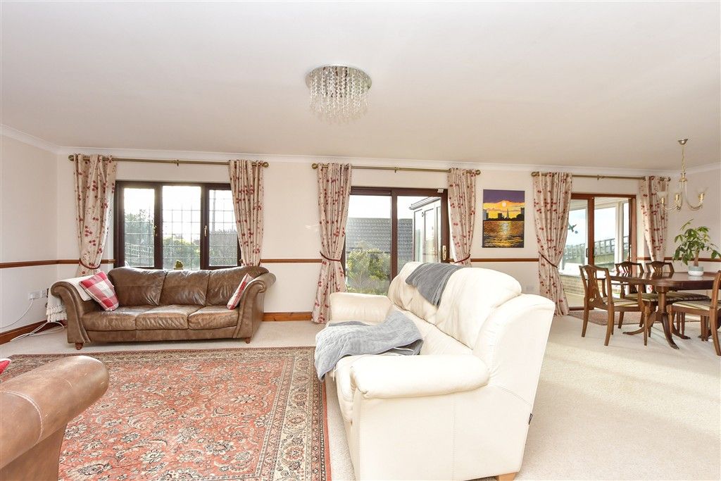 Property photo 2 of 15 Lounge/Diner