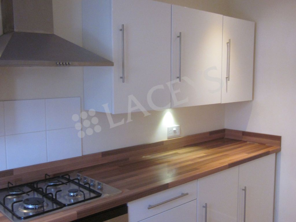 Property photo 3 of 5 Kitchen 2