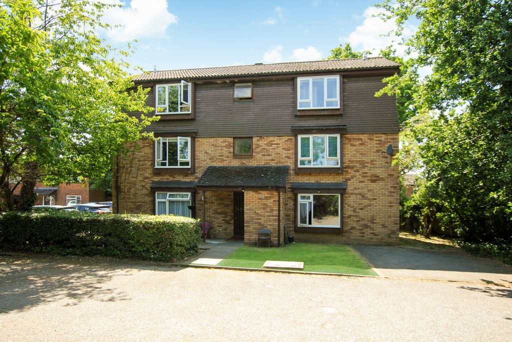 Property photo 1 of 8