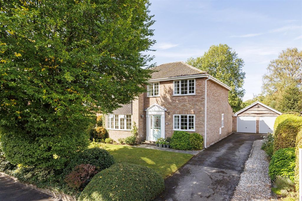 Property photo 1 of 30 14_North_Field_Avenue__8.Jpg