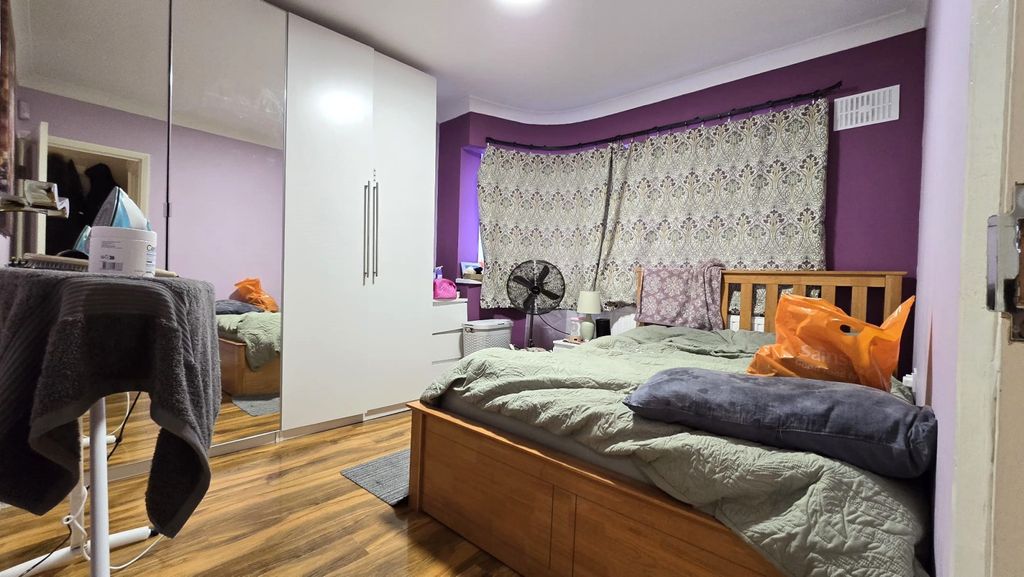 Property photo 2 of 6 Gallery