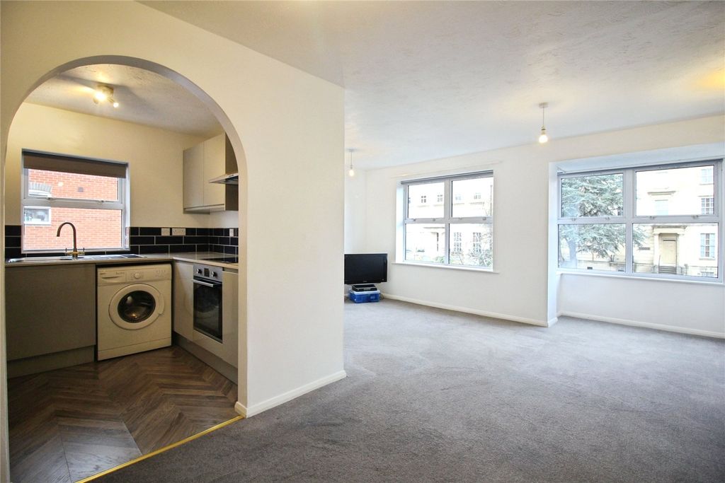 Property photo 3 of 8 Picture No. 09