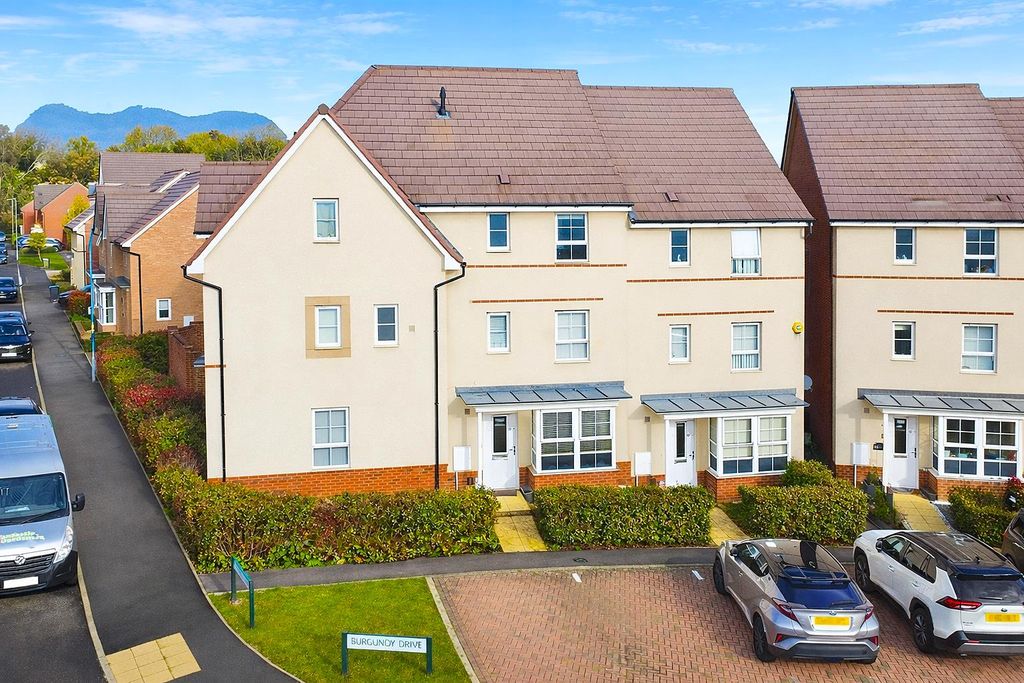 Property photo 1 of 20 Chatgpt Image Feb 11, 2026, 09_01_55 Am.Png