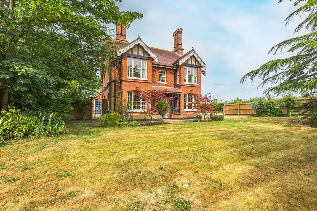 Property photo 1 of 19
